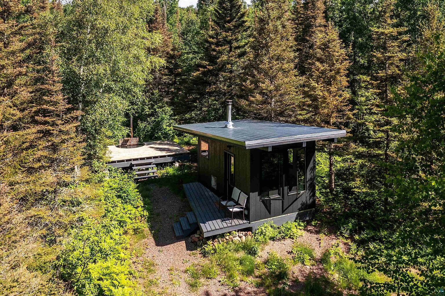 Deck and sauna.